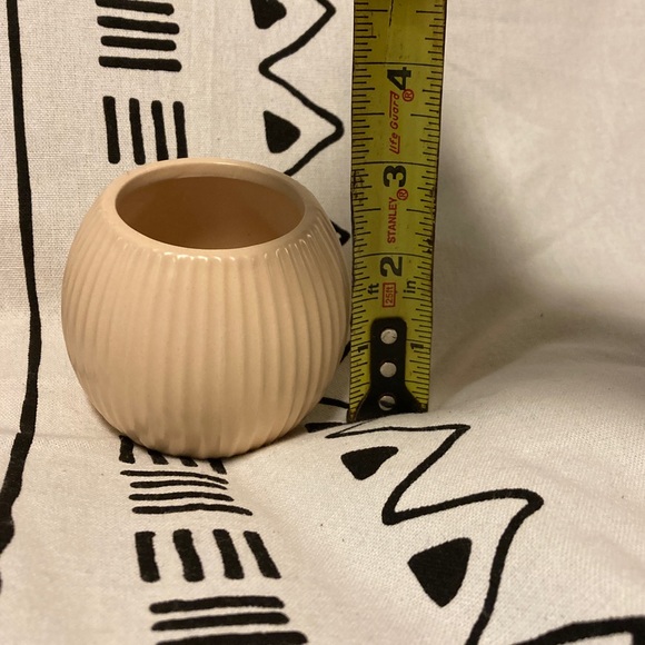 Brand New, 3 Piece Ceramic Succulent Planters - Picture 3 of 3